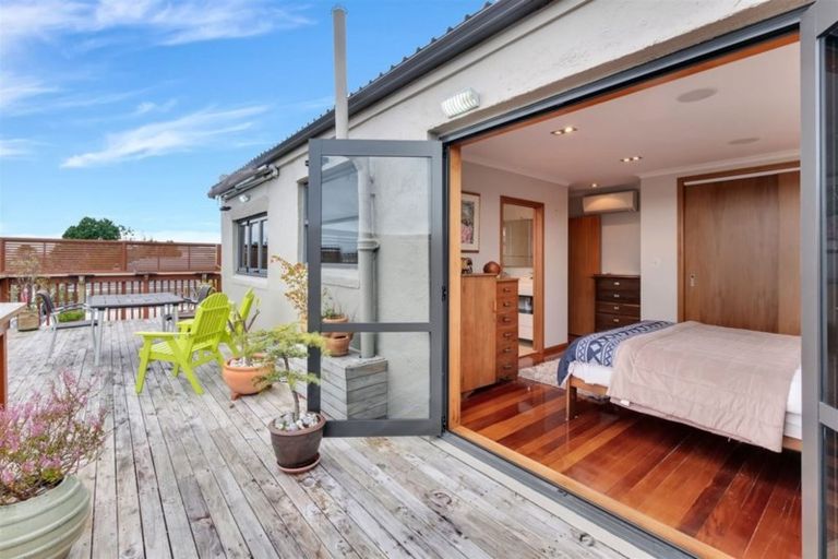 Photo of property in 271 Sturges Road, Henderson, Auckland, 0612
