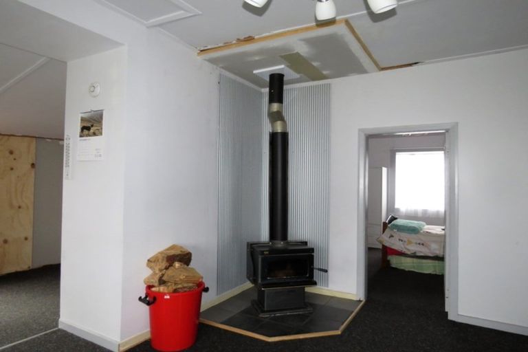 Photo of property in 127 Peel Street, Westport, 7825