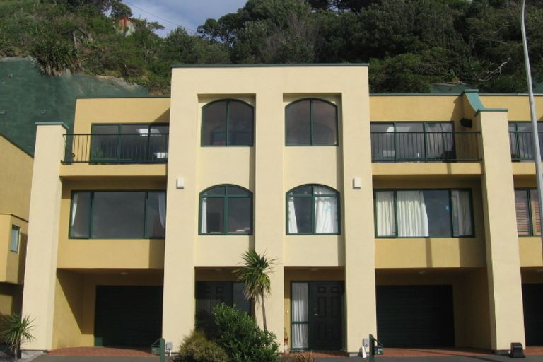 Photo of property in 6/148 Evans Bay Parade, Roseneath, Wellington, 6021