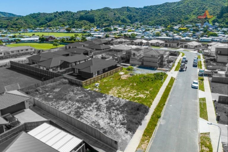Photo of property in 9 Te Ara O Toroa, Wainuiomata, Lower Hutt, 5014