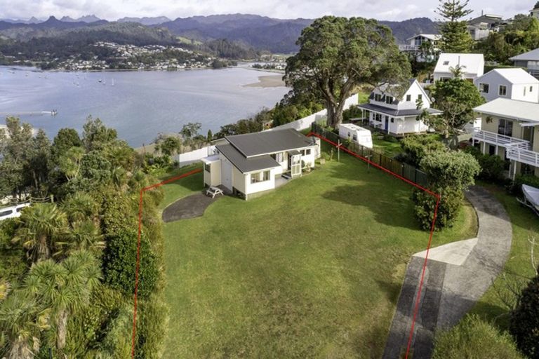 Photo of property in 204 Paku Drive, Tairua, 3508