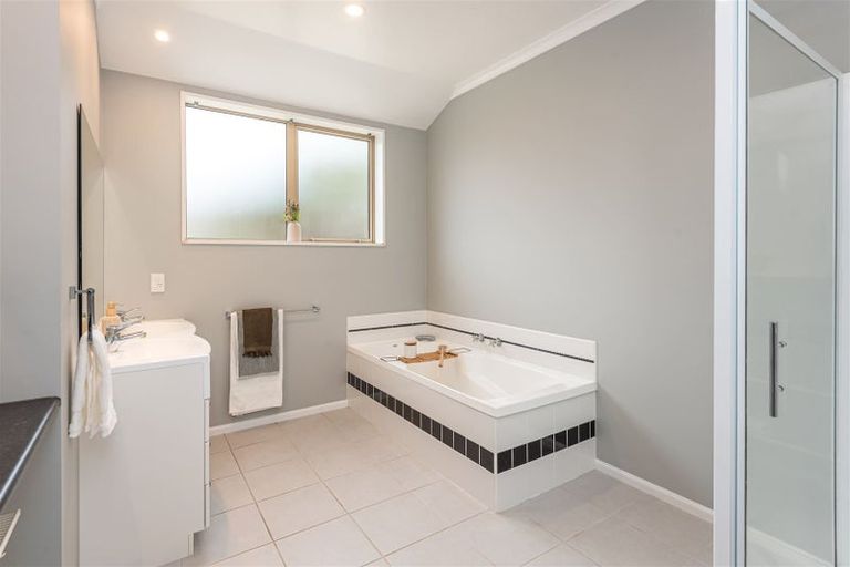 Photo of property in 9 Frame Crescent, Rolleston, 7614