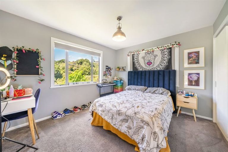 Photo of property in 11 Marua Palm Grove, Timberlea, Upper Hutt, 5018