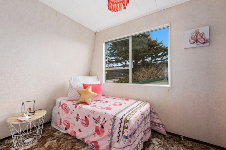 Photo of property in 5b Bracken Street, Wallaceville, Upper Hutt, 5018