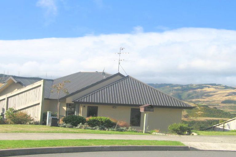 Photo of property in 17 Neston Grove, Churton Park, Wellington, 6037