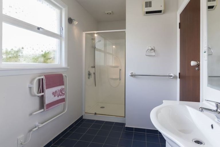 Photo of property in 4 Saint Winifreds Place, Bryndwr, Christchurch, 8052