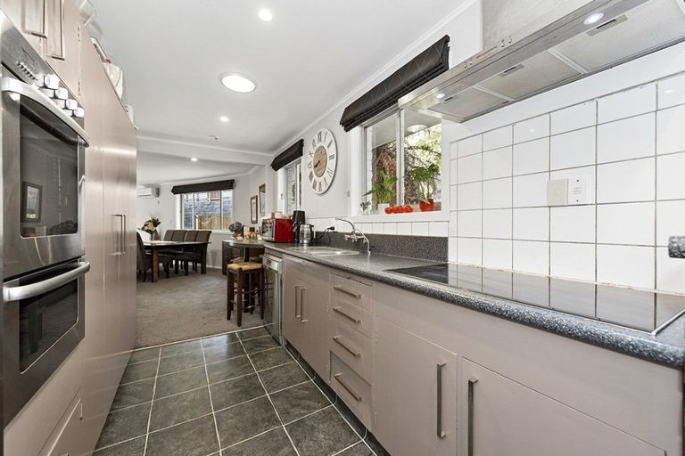 Photo of property in 186 Sandwich Road, St Andrews, Hamilton, 3200