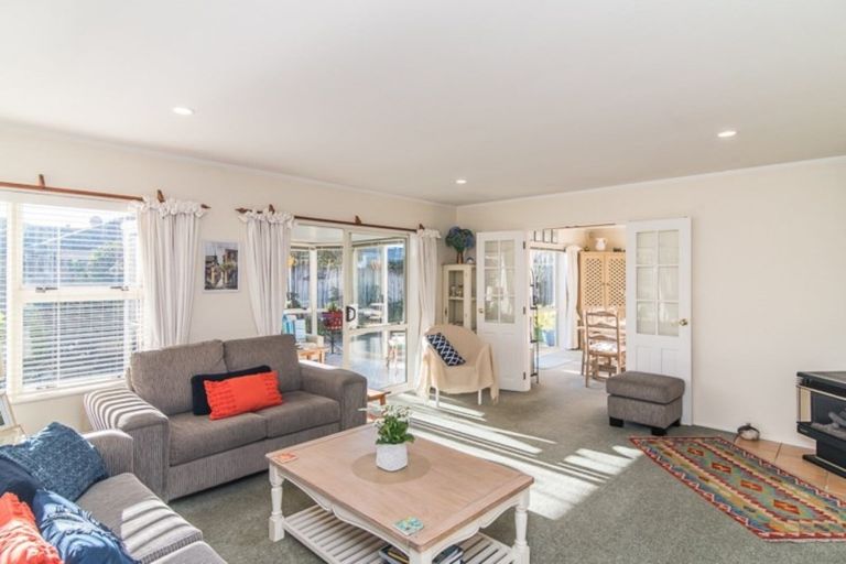 Photo of property in 19 Beach Haven Place, Paraparaumu Beach, Paraparaumu, 5032