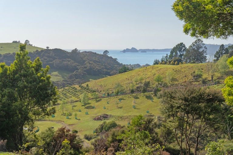 Photo of property in 22 Spikes Way, Whitianga, 3510