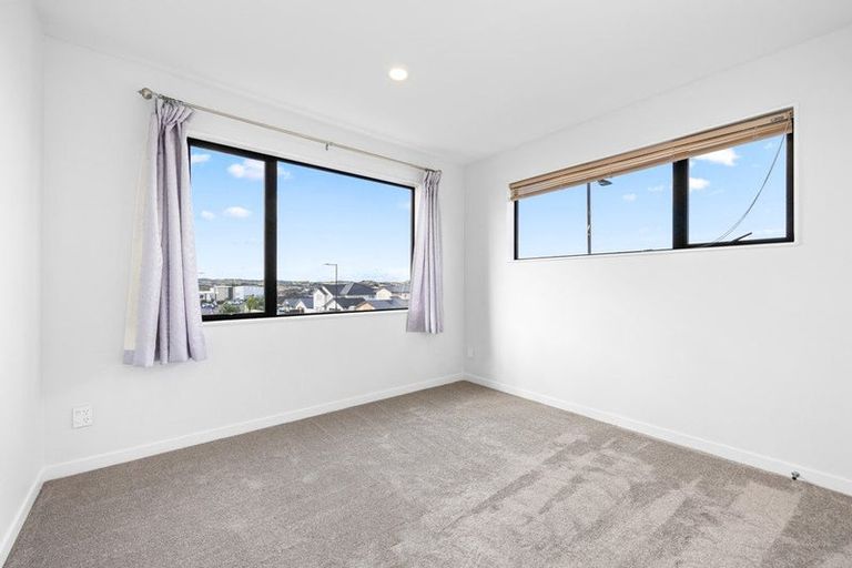 Photo of property in 2 Lords Way, Silverdale, 0932