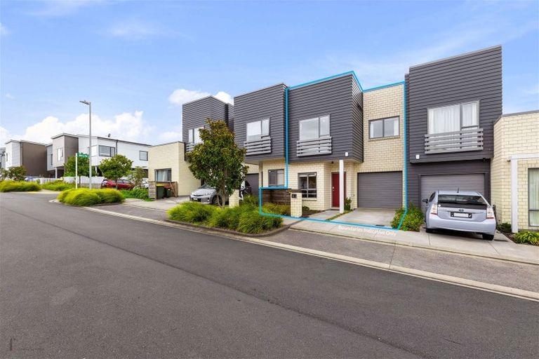 Photo of property in 3 Tuatua Road, Hobsonville, Auckland, 0616