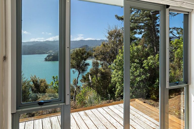 Photo of property in 1002 Wyuna Bay Road, Wyuna Bay, Coromandel, 3581