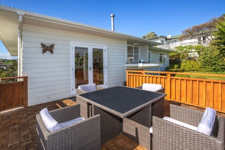 Photo of property in 4 Taupo Crescent, Plimmerton, Porirua, 5026