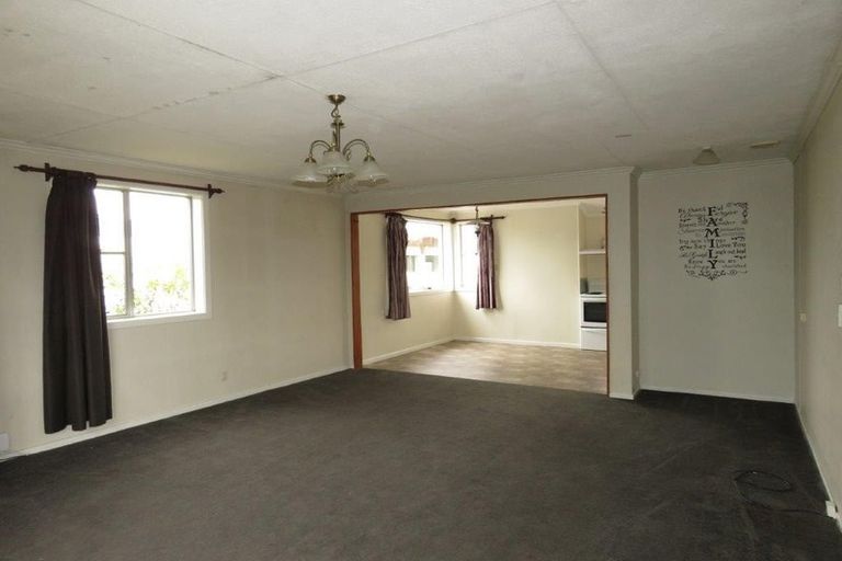 Photo of property in 74 Forfar Crescent, Rockdale, Invercargill, 9812
