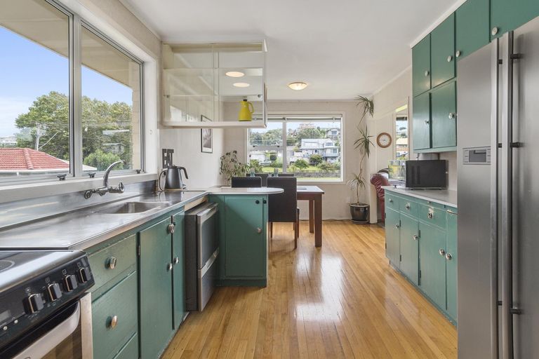 Photo of property in 122 Vale Street, Otumoetai, Tauranga, 3110