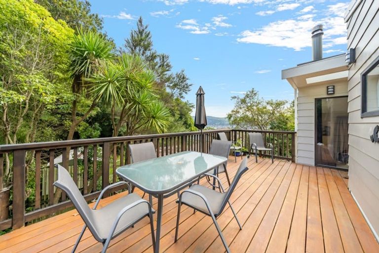 Photo of property in 9 Haven Grove, Naenae, Lower Hutt, 5011