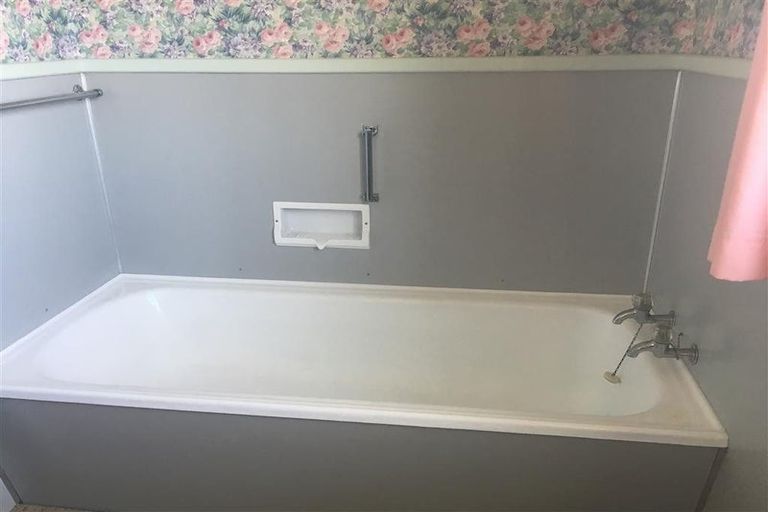 Photo of property in 124 Exmouth Street, Waverley, Invercargill, 9810