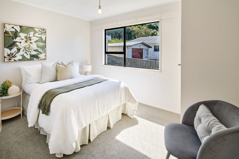 Photo of property in 55 Omapere Street, Whitby, Porirua, 5024