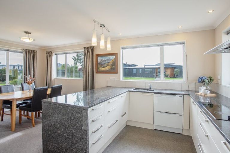 Photo of property in 21 Talboys Drive, Winton, 9720