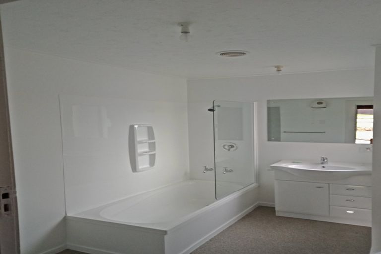 Photo of property in 6 Marett Street, Macandrew Bay, Dunedin, 9014