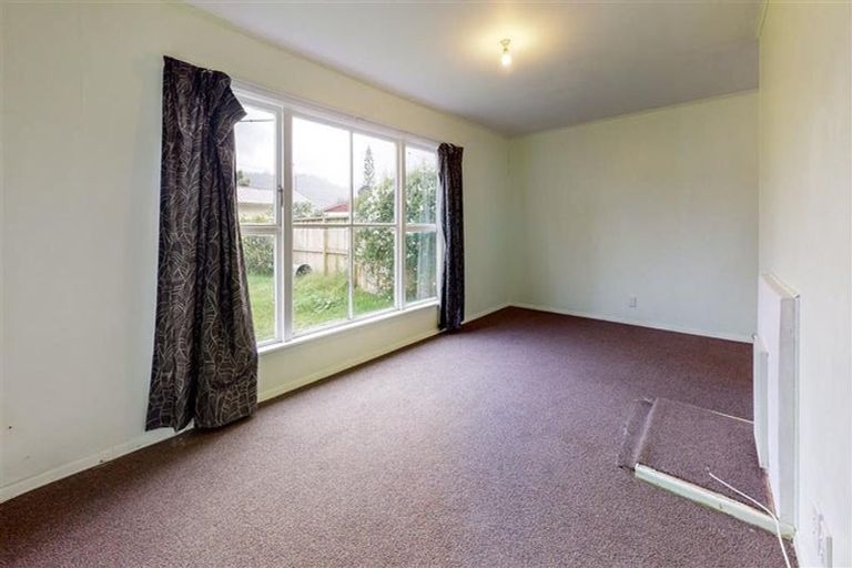Photo of property in 1/18 Eldon Grove, Taita, Lower Hutt, 5019