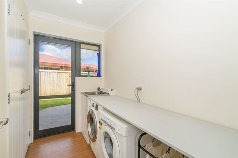 Photo of property in 4 Oribi Place, Whitianga, 3510