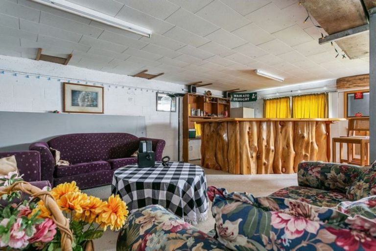 Photo of property in 28 Queen Street, Cambridge, 3434