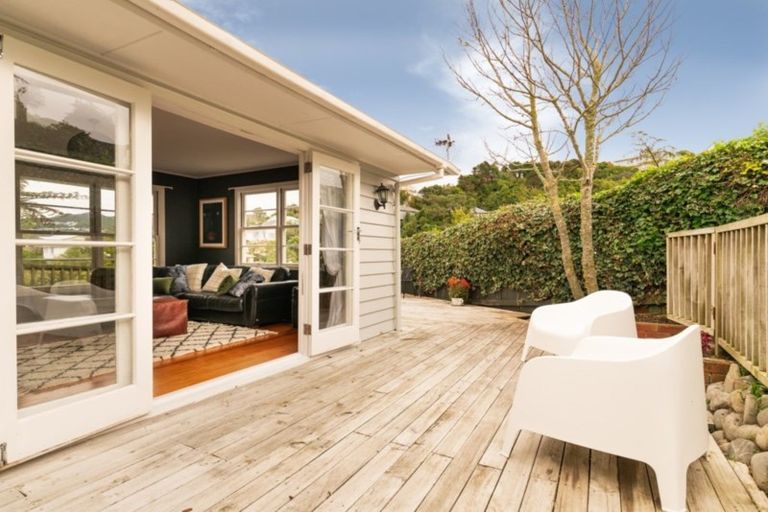 Photo of property in 41 Bassett Road, Johnsonville, Wellington, 6037