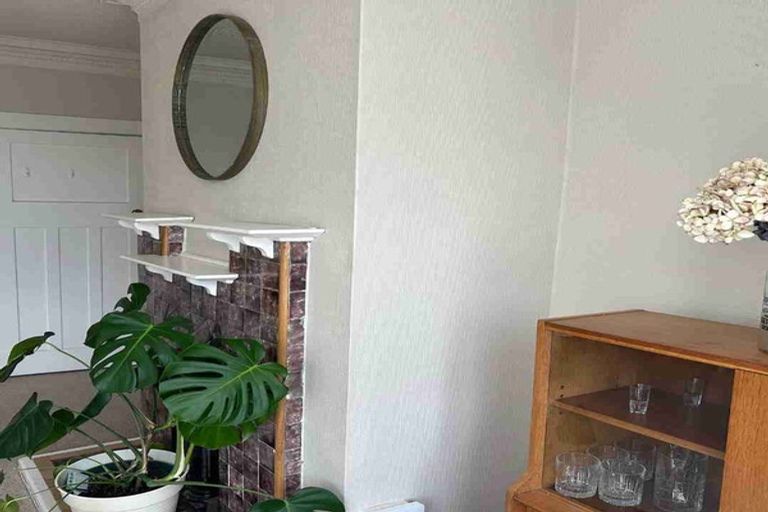 Photo of property in Pukehinau Flats, 4/1 Brooklyn Road, Mount Cook, Wellington, 6011