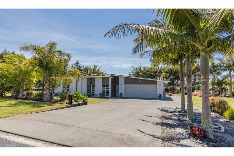 Photo of property in 1 Kotare Heights, Kerikeri, 0230