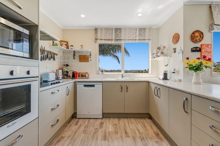 Photo of property in 57a Kestrel Heights, Arkles Bay, Whangaparaoa, 0932