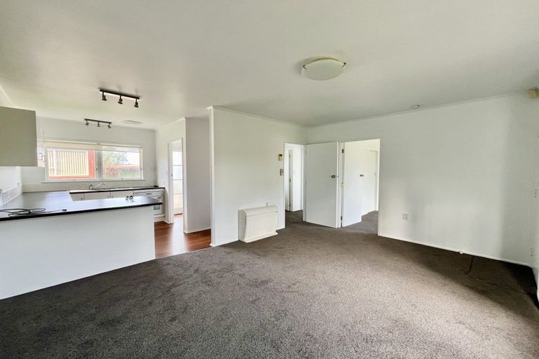 Photo of property in 3/242 Onewa Road, Birkenhead, Auckland, 0626