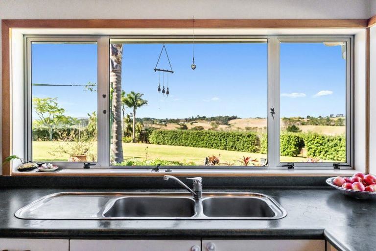 Photo of property in 221 Amreins Road, Taupaki, Henderson, 0782