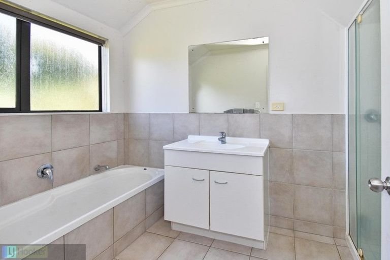 Photo of property in 105 Butcher Road, Pukekohe, 2120