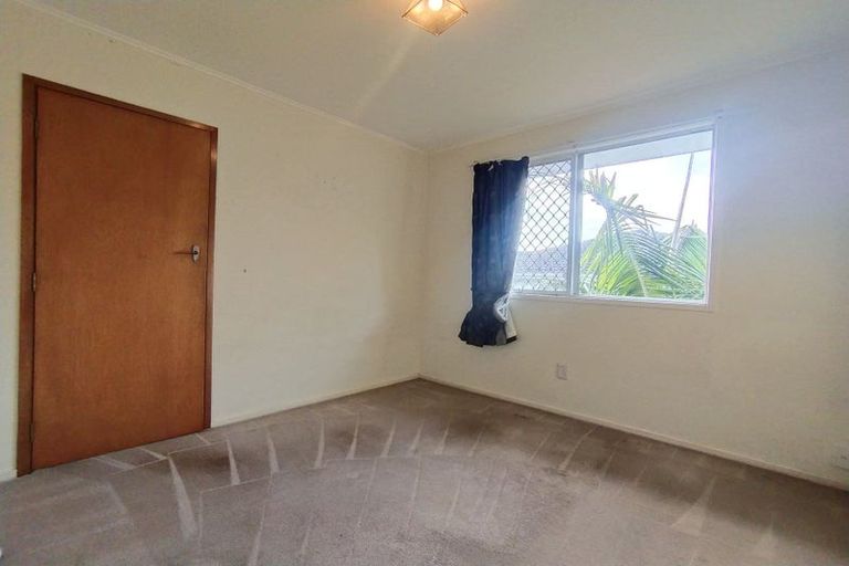 Photo of property in 39 Lewisham Street, Highland Park, Auckland, 2010