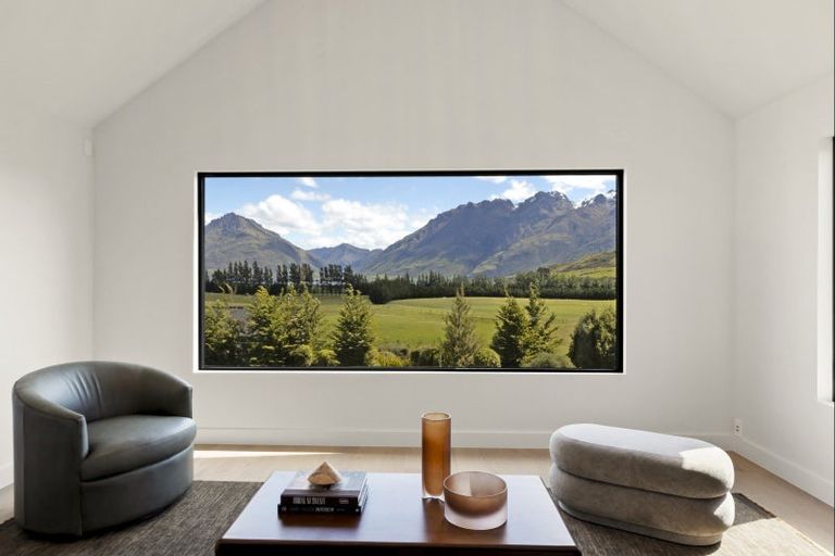 Photo of property in 98 Jacks Point Rise, Jacks Point, Queenstown, 9371
