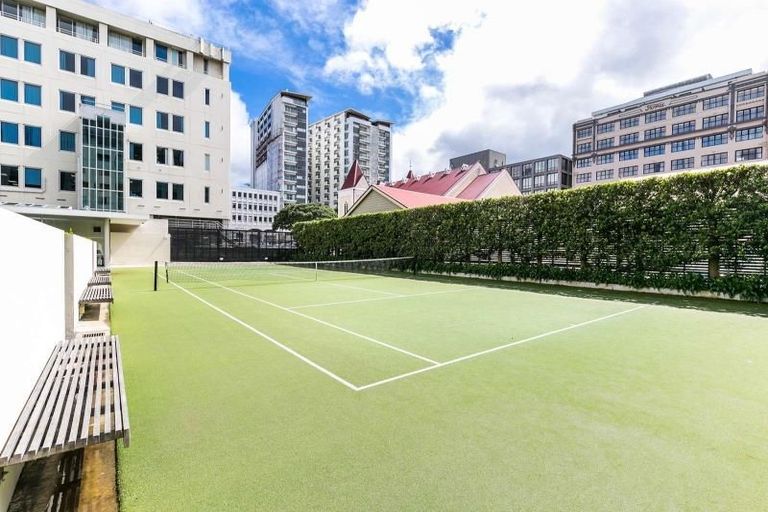 Photo of property in Sanctum Apartment, 10 Ebor Street, Te Aro, Wellington, 6011