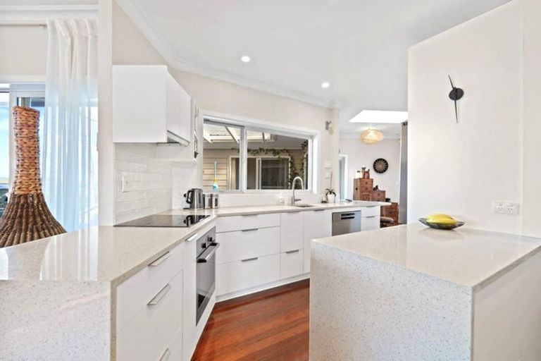 Photo of property in 108 Beach Road, Onerahi, Whangarei, 0110