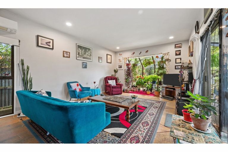 Photo of property in 73 Smith Street, Woolston, Christchurch, 8062