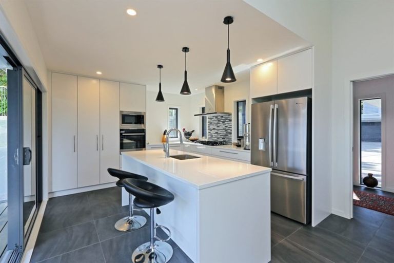 Photo of property in 14a Muritai Crescent, Havelock North, 4130