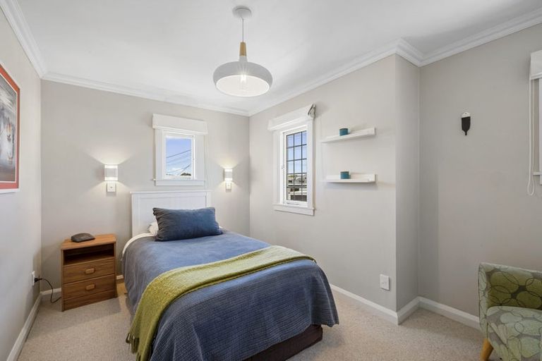 Photo of property in 26 Baring Terrace, Strandon, New Plymouth, 4312