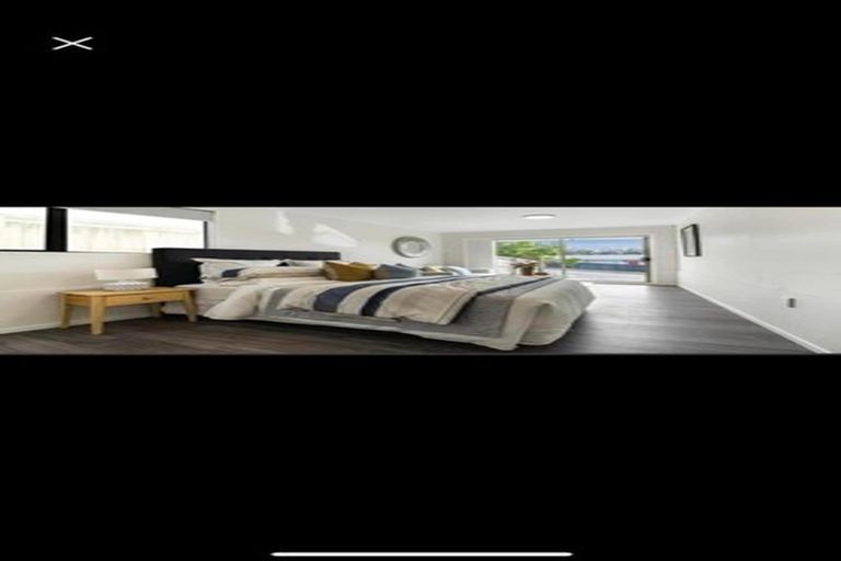 Photo of property in 2/523 Glenfield Road, Glenfield, Auckland, 0629