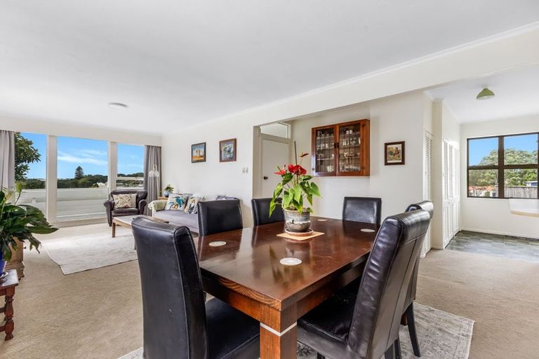 Photo of property in 10 Lawry Street, Moturoa, New Plymouth, 4310