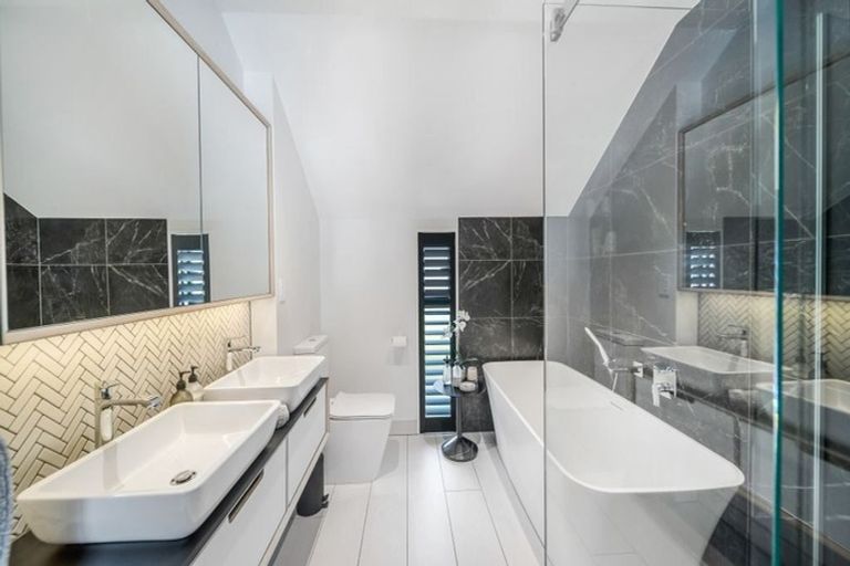 Photo of property in 7b Rugby Street, Merivale, Christchurch, 8014