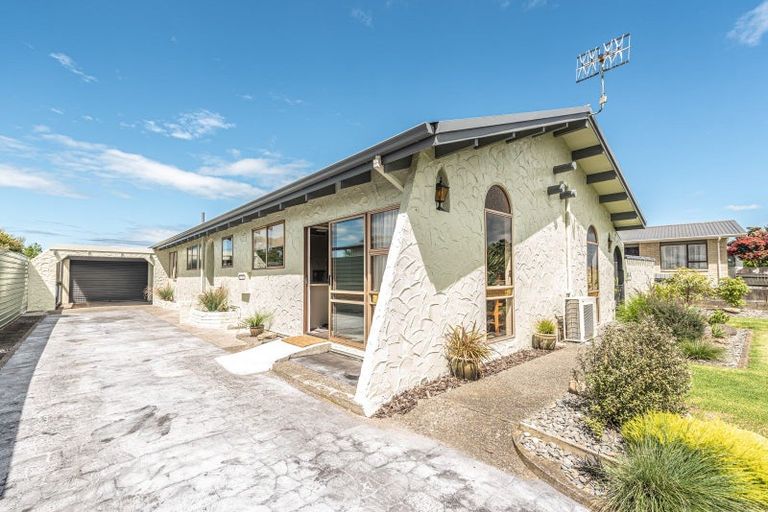 Photo of property in 53 Hinau Street, Castlecliff, Whanganui, 4501