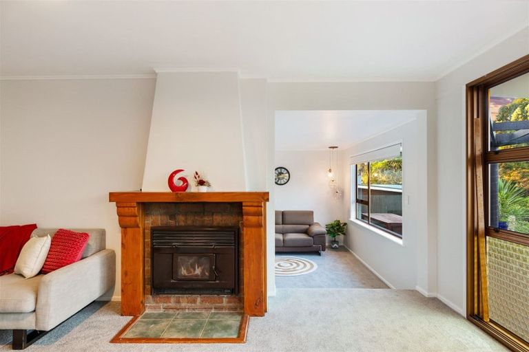 Photo of property in 17 Awhiorangi Promenade, Swanson, Auckland, 0816