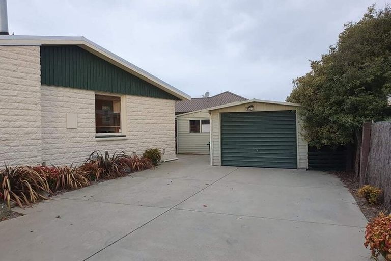 Photo of property in 16 Orrick Crescent, Avondale, Christchurch, 8061