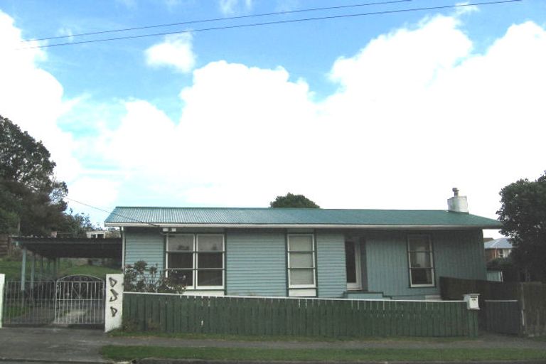 Photo of property in 131 Driver Crescent, Cannons Creek, Porirua, 5024