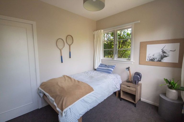 Photo of property in 32 Aorangi Road, Bryndwr, Christchurch, 8053