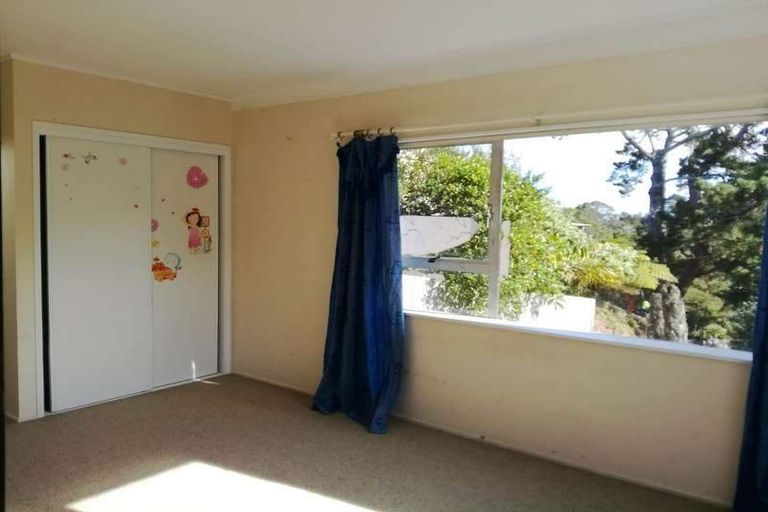 Photo of property in 1036 East Coast Road, Fairview Heights, Auckland, 0630